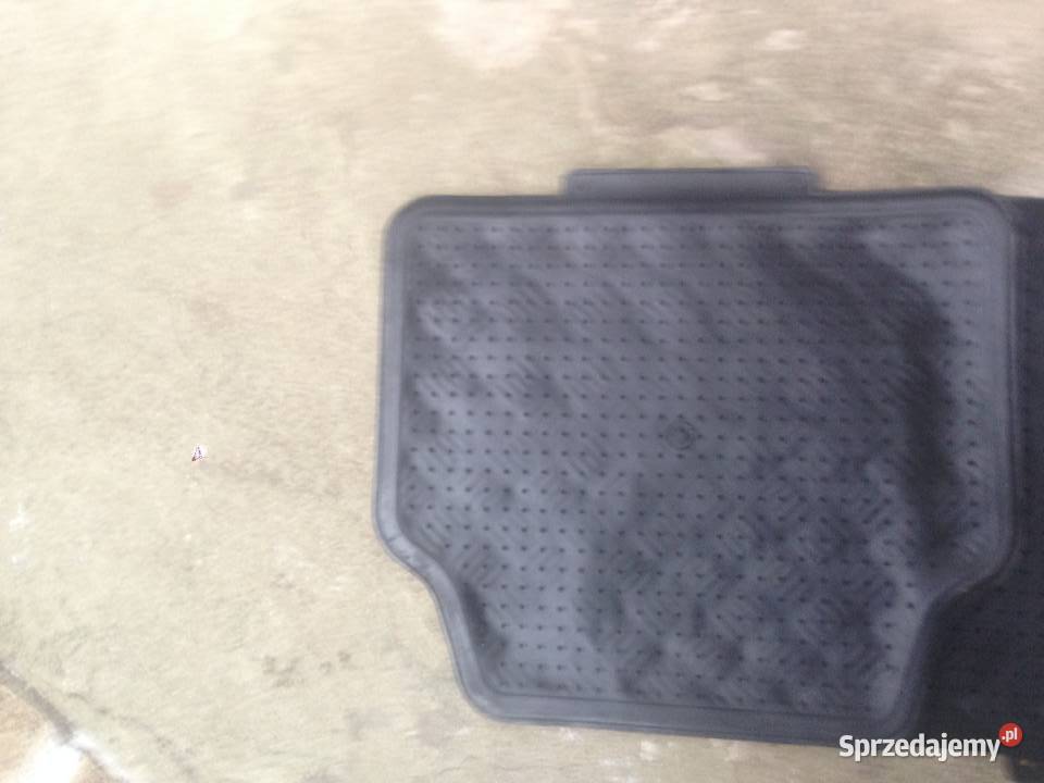 Nowe dywaniki samochodowe wycieraczki tylne Akcesoria podlaskie sprzedam