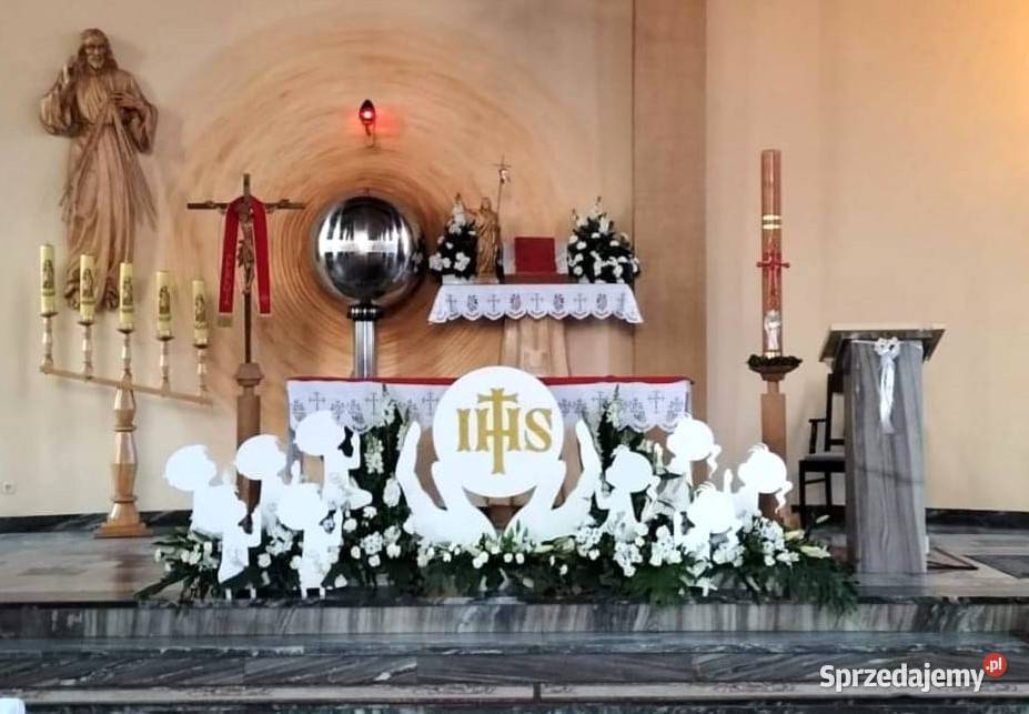 Hostia w dłoniach Dekoracja kościoła na Pierwszą sprzedam