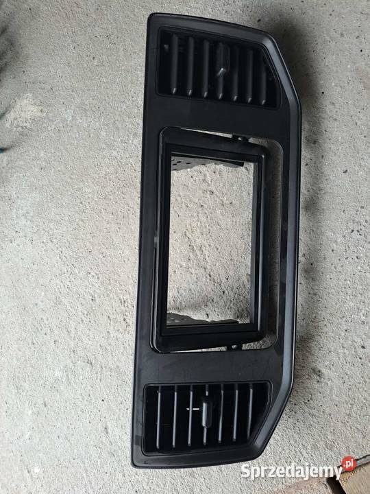 RAMKA DO RADIA MASKUJĄCA 2DIN VOLKSWAGEN Crafter Maleniska sprzedam