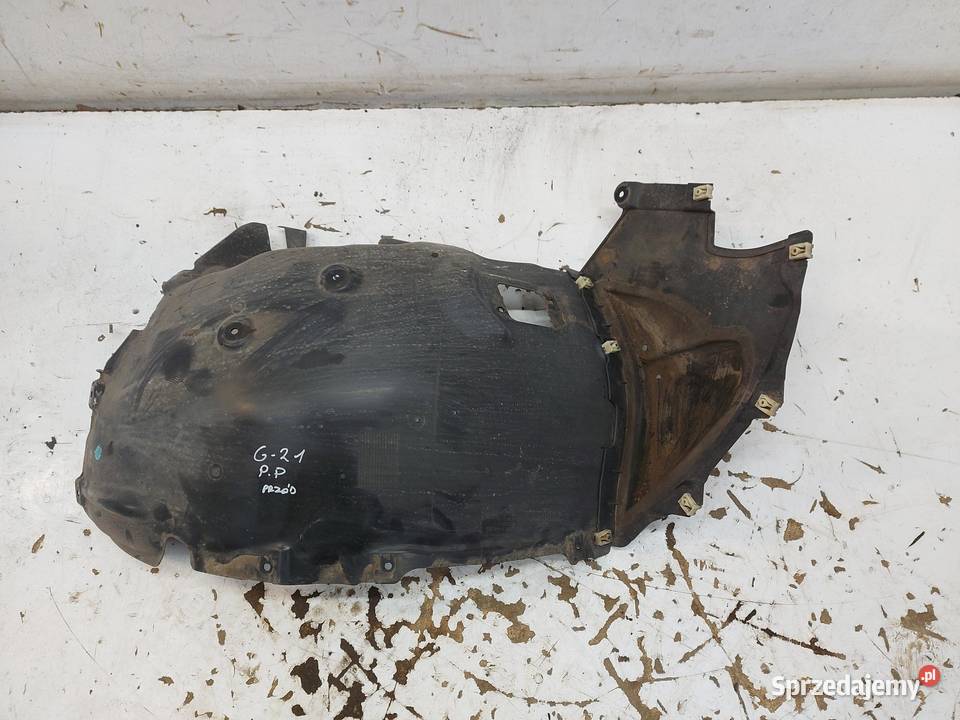 BMW G21 G20 Kombi 330e 2022r nadkole prawe przód osobowe