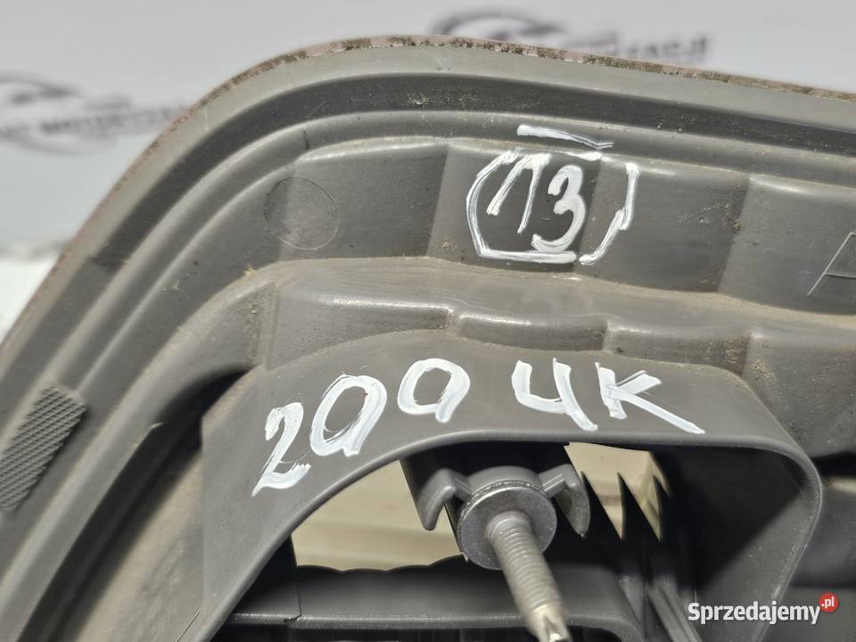 TOYOTA AVENSIS T27 III 10r lampa lewa tył w Kielce sprzedam