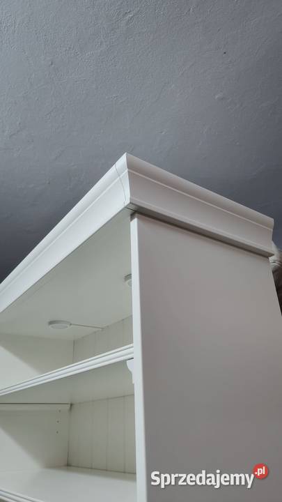 Regał IKEA Liatorp biały oświetlenie