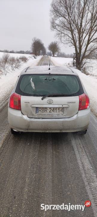 Toyota Corolla e12 lpg Uszkodzony tył Jeżdżąca 97KM