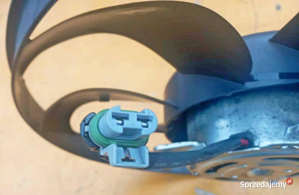 FORD FOCUS III 10 ECOBOOST 125 WENTYLATOR Radom