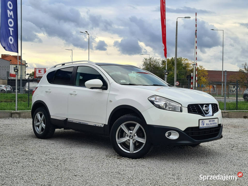 Nissan Qashqai 4x4 SzklanyDach Navi Kamera 360