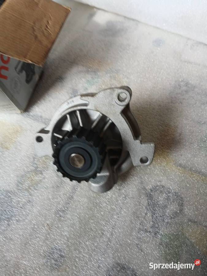 Pompa wody silnik 25 tdi 24 d Pompy wody