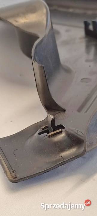 MERCEDES VITO W447 OSŁONA WAHACZA LEWY TYŁ osobowe