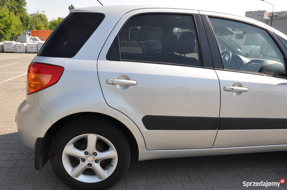 SUZUKI SX4 2WD 16 107 benzyna 1 wł salon Kraków sprzedam