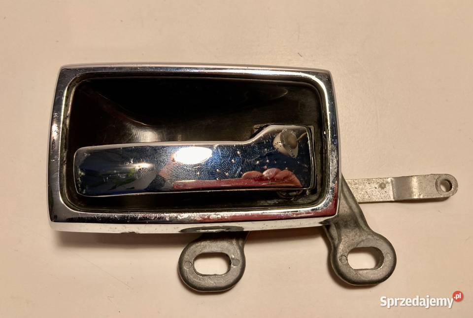 Mercedes Benz W110 klamka wewnętrzna z osłoną Poznań sprzedam