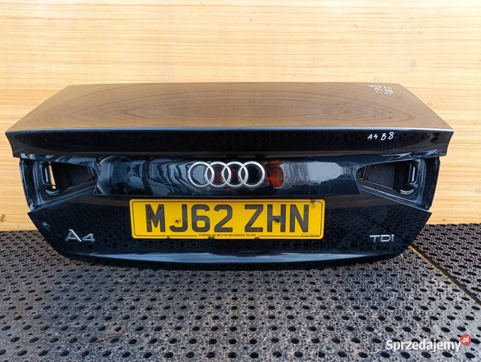 AUDI A4 B8 LIFT SEDAN KLAPA TYŁ LY9B Klapy bagażnika Zbierkowo