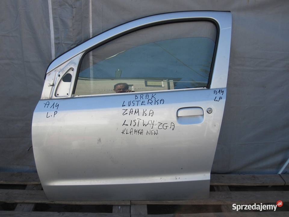 NISSAN PIXO 10r drzwi lewe przód