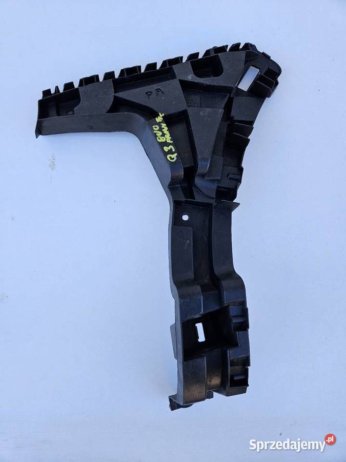AUDI Q3 8U0 ŚLIZG PRAWY ZDERZAKA TYŁ 8U0807454B