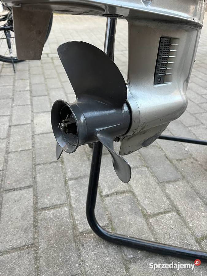 Sprzedam silnik zaburtowy honda 25