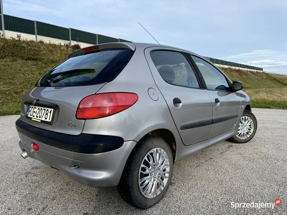 posiadam do sprzedania na dzień dzisiejszy nieuszkodzony 206 Dębica