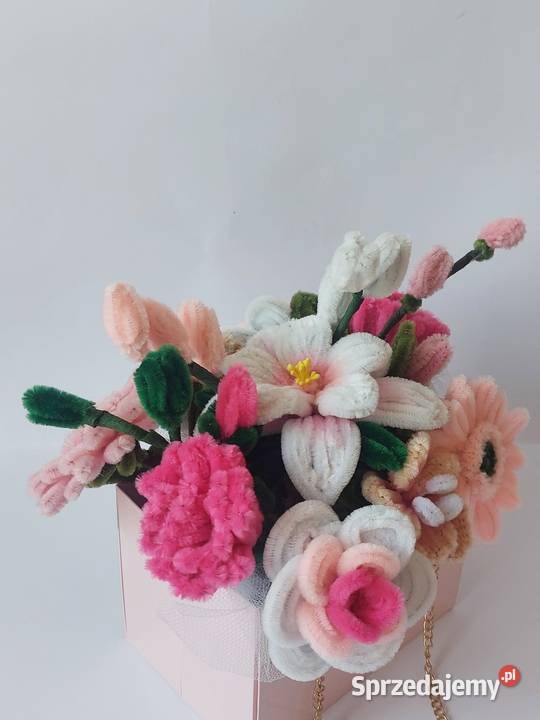 Flower box bukiet kwiatów kompozycja kwiatowa Kompozycje kwiatowe Trzebnica