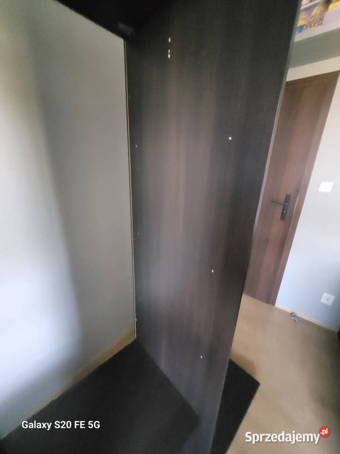 Szafa z przesuwanymi drzwiami szer 24m gł 058m Łódź