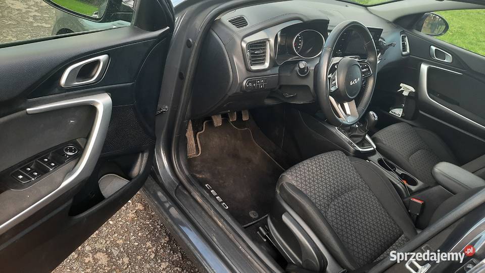 Kia Ceed 2022r LIFT 10 100 22 bogata wyposażenia Samochody osobowe Ostrów Wielkopolski
