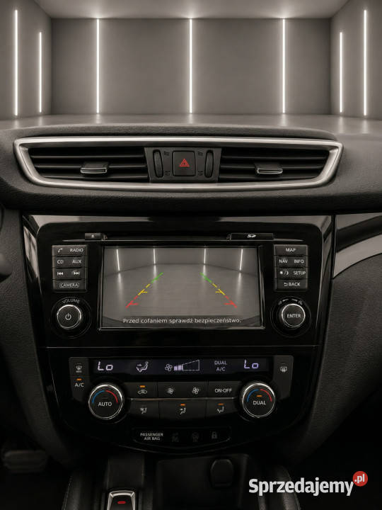 Nissan Qashqai kamera cofanianawigacjapanorama serwisowany w ASO Żabno