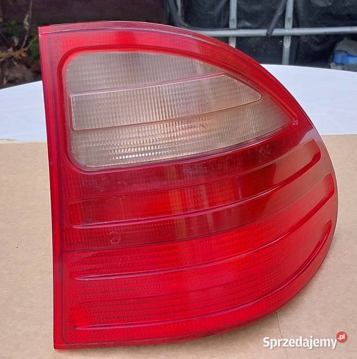 LAMPA PRAWA TYŁ MERCEDES W210 KOMBI A2108204864 dolnośląskie Mielęcin