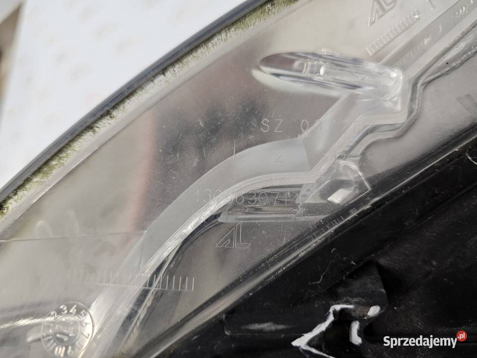 RENAULT MEGANE III 11r lampa lewa przód ANGLIK Kielce