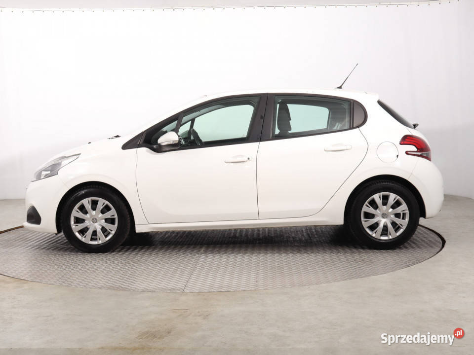 Peugeot 208 15 BlueHDI manualna