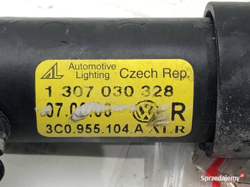 SPRYSKIWACZ REFLEKTORA PRAWY PRZÓD VW PASSAT B6
