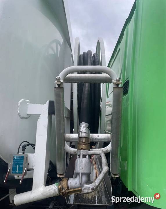 Autocysterna ADR Scania P420