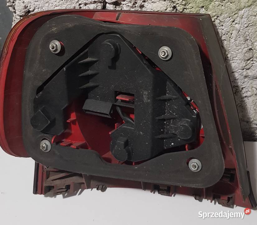 Audi A4 B5 Lampy Tylne Komplet 9499 R Oryginał Gaj Oławski sprzedam