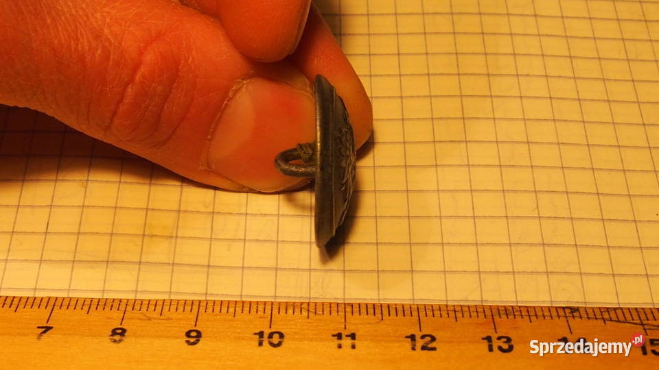 Guzik wojskowy PRL 25 mm stalowy płaszcza Tychy