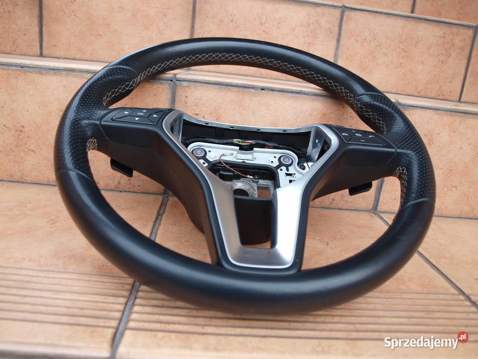 Mercedes C klasa W204 kierownica skóra łopatki wielkopolskie sprzedam