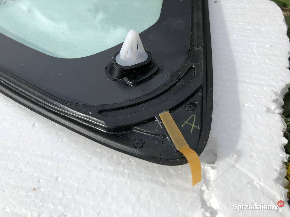 Toyota Auris II Hb szyba karoseryjna prawa tył szyby Białystok