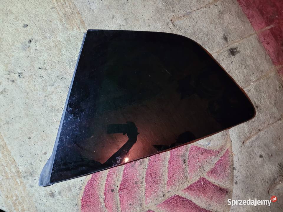 Ford S mk1 szyby tylne boczne trójkąty ciemne