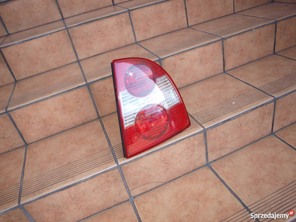 VW Passat lampa prawa tył sedan 2001 2005r Kalisz