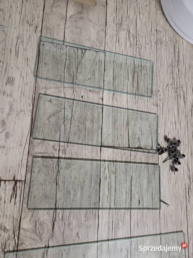 Oddam szklane półeczki półki do zawieszenia Pozostałe sprzedam