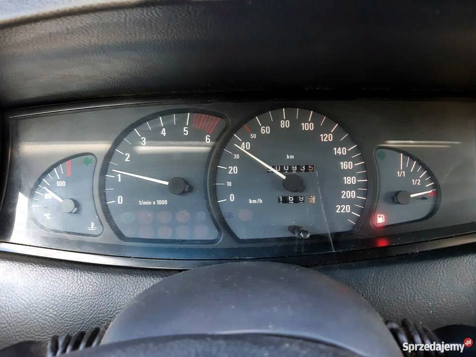 Opel Omega 25 td nie tds HAK Niemiecki krążownik Poznań