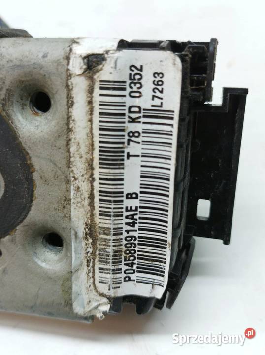 ZAMEK DRZWI TYŁ PRAWY P04589914AE Dodge Charger osobowe