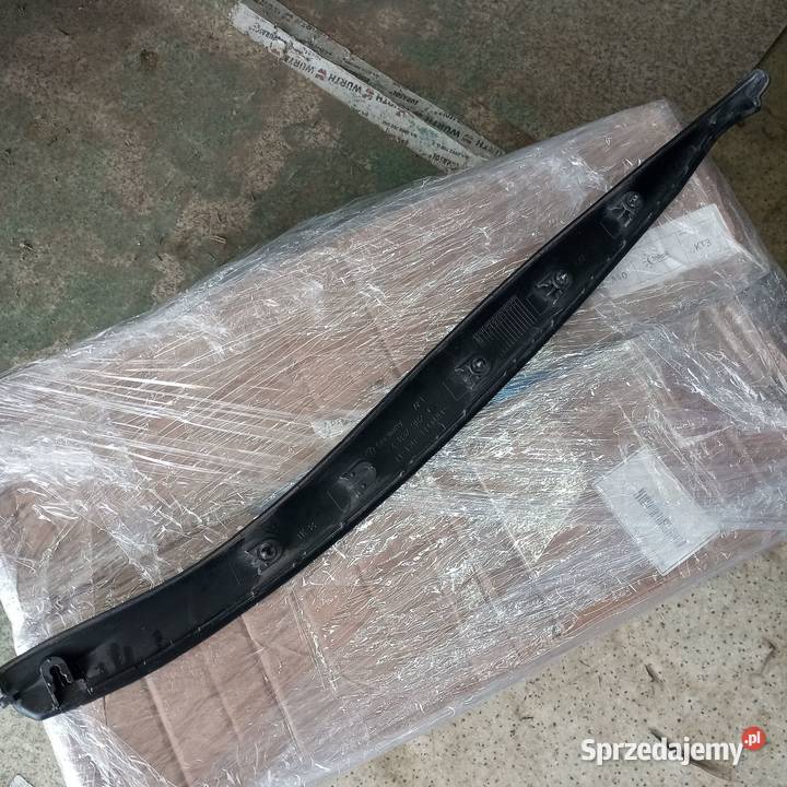 LISTWA DRZWI PRAWY PRZÓD VW GOLF V 1K4837382C Złotoryja