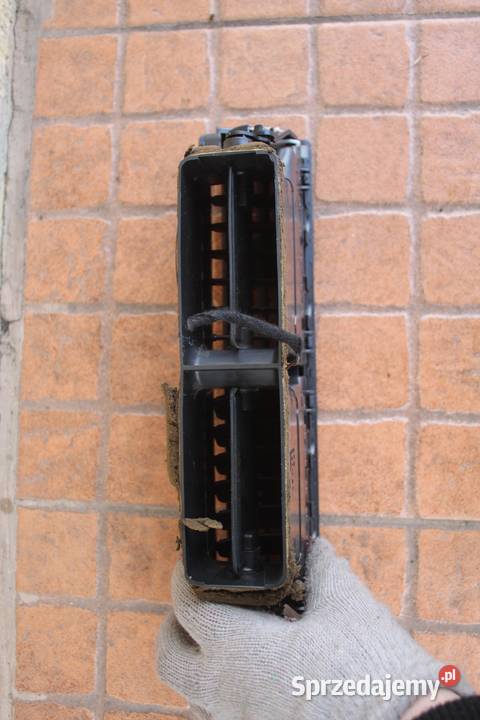 KRATKA NAWIEWU ŚRODKOWA AUDI A4 B6 8E0820951H sprzedam