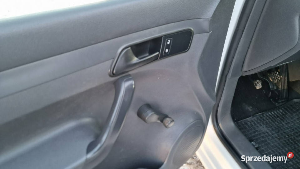 Volkswagen Caddy 123 CADDY 16 TDI Hak 102 centralny zamek