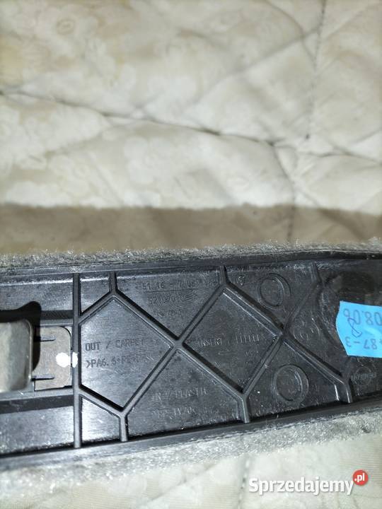 Tapicerka dolna tunelu srodkowego BMW E60 E61 Tapicerki samochodowe Poręba sprzedam