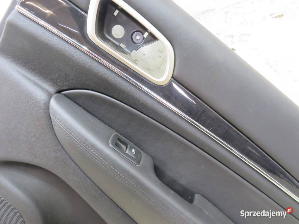 BOCZEK TAPICERKA DRZWI PRAWY TYŁ JEEP WK2 osobowe