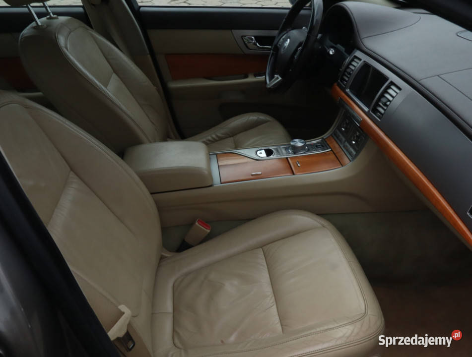 Jaguar XF 27 D łopatki zmiany biegów