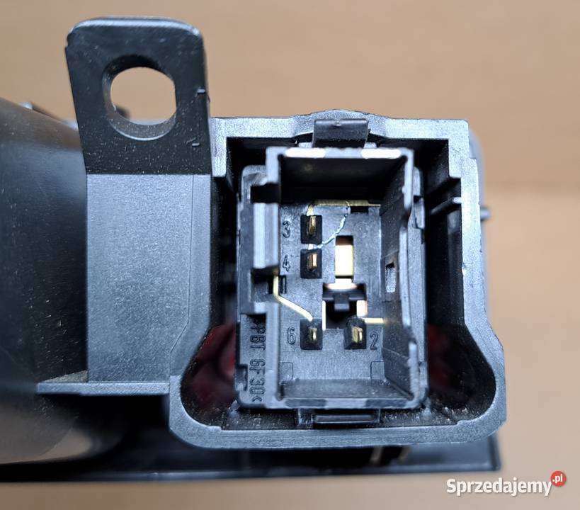 Panel przełącznik awaryjnych schowek półka VW Mielęcin