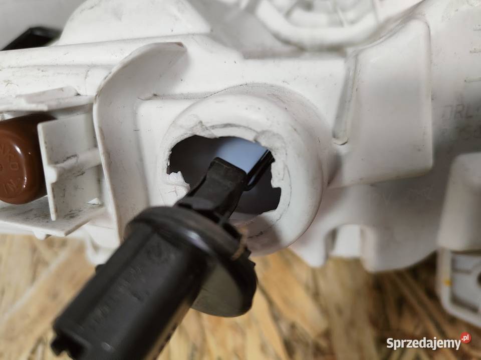 Halogen LED DRL Lewy Przód Peugeot 208 II Części samochodowe Pleszew