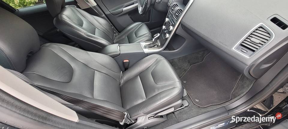 volvo xc60 piekny stanserwis oryginalD4 8 biegow 2000cm3 XC 60