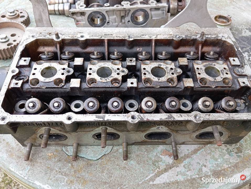 Głowica golf 4 14 16v zestaw 036103373t osobowe