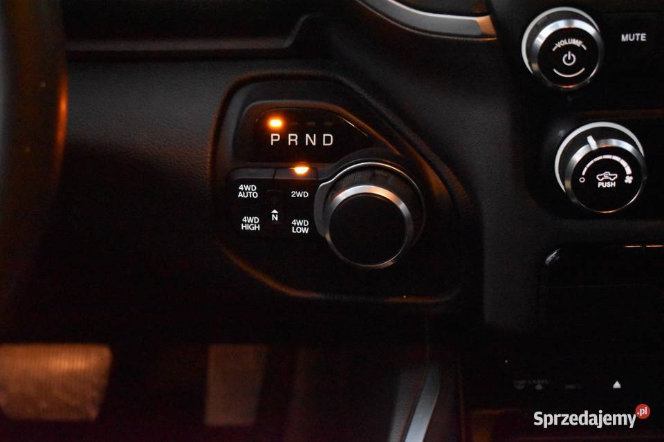 DODGE RAM 1500 BIGHORN LONE STAR Sanok