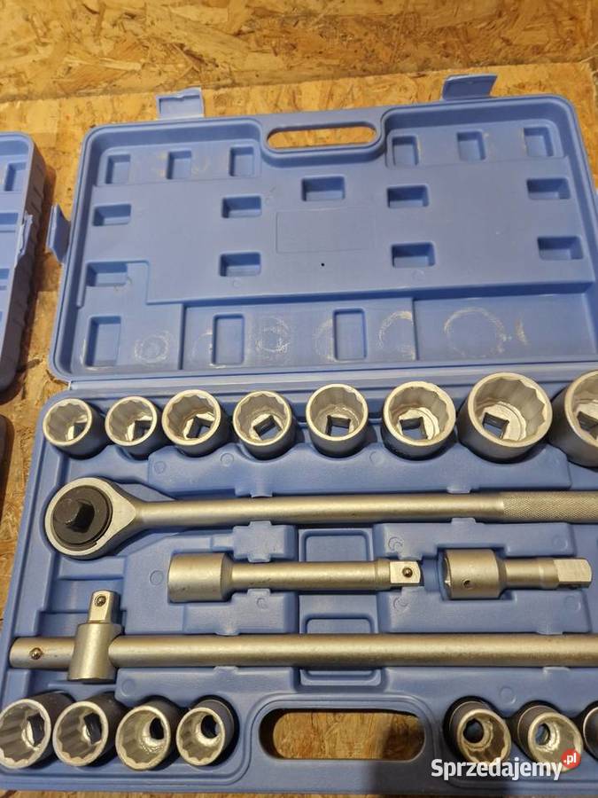 Zestaw kluczy nasad21el34 12kąt1950mm z walizką