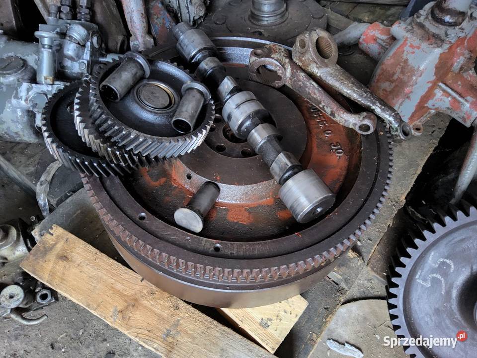 Wałek rozrządu do Ursusa C 330 C 328 Parczew