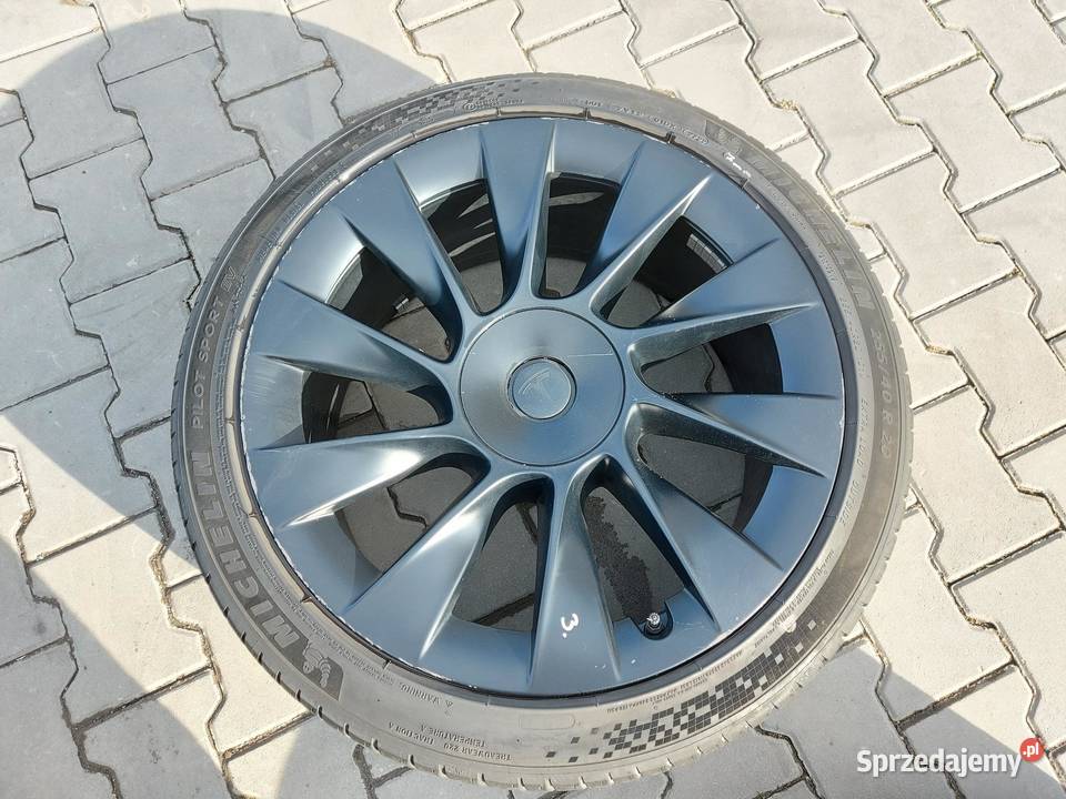 TESLA MODEL Y 2022r FELGA KOŁO OPONA MICHELIN 20 Samochodowe